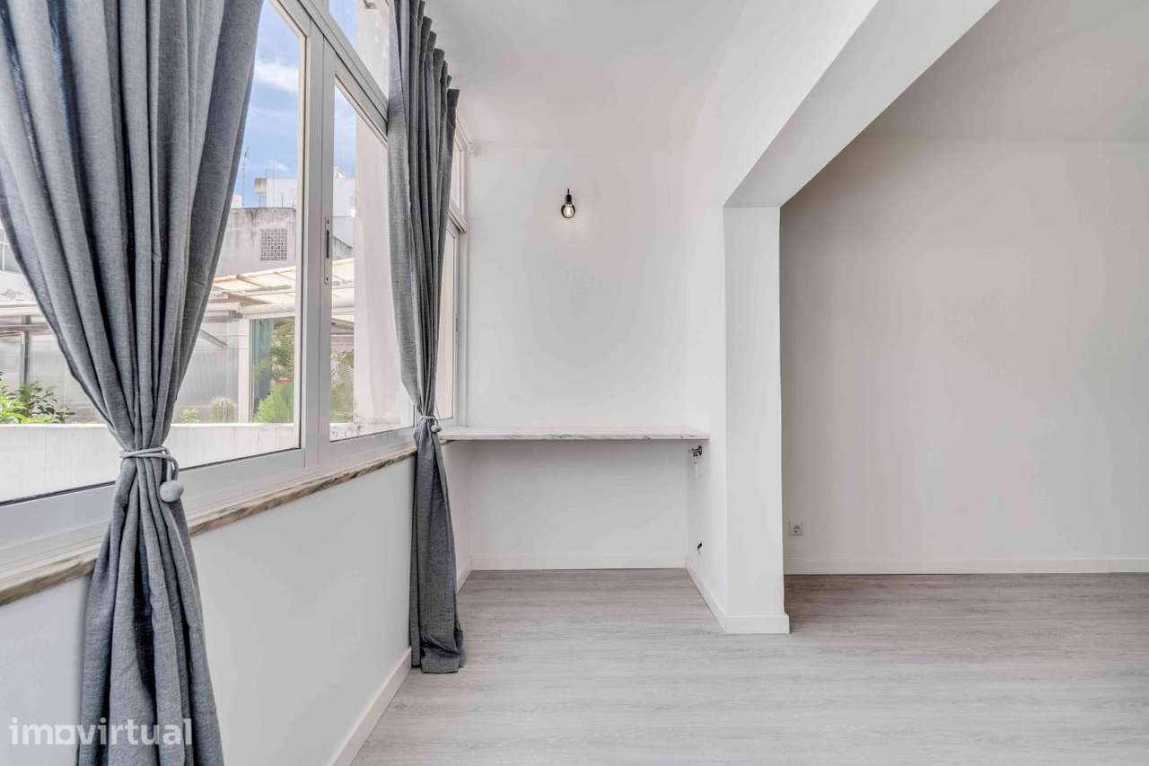 Apartamento T1 em open space totalmente renovado - Grande imagem: 4/12