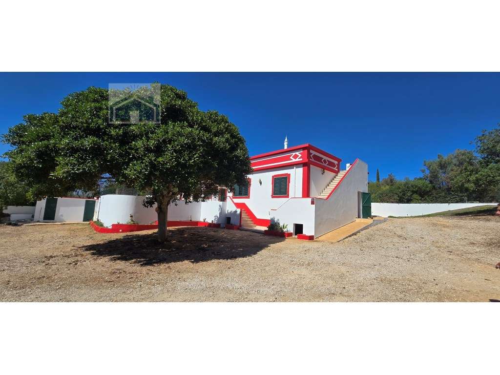 Quinta Exclusiva em Silves com 3 hectares, Piscina e Armazém - Grande imagem: 2/48