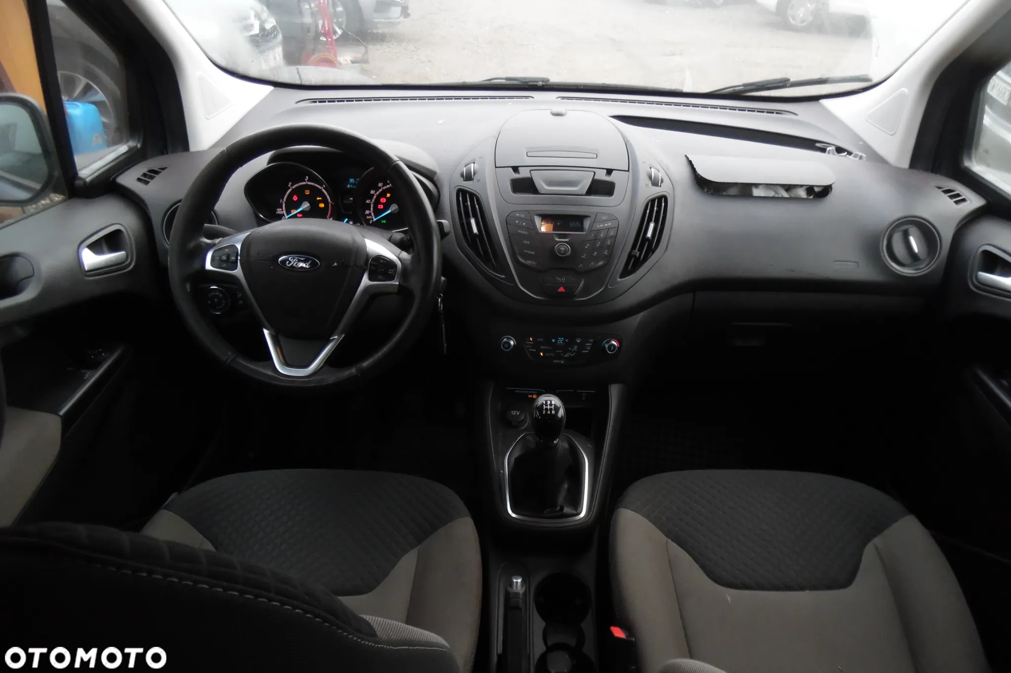 Ford Tourneo Courier 1.5 TDCi Trend - 6