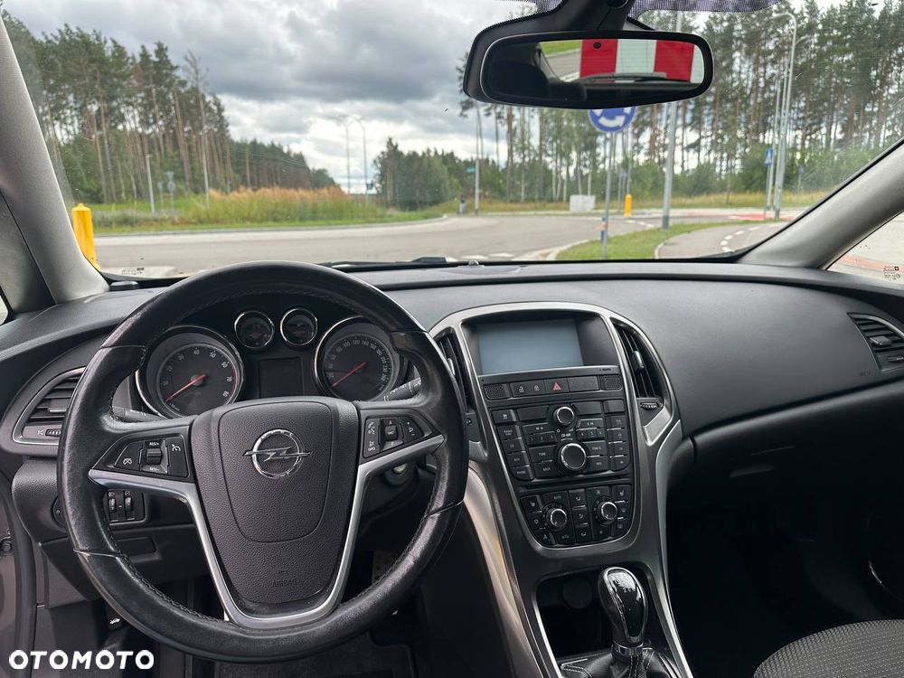 Opel Astra 1.4 Turbo Cosmo - 14