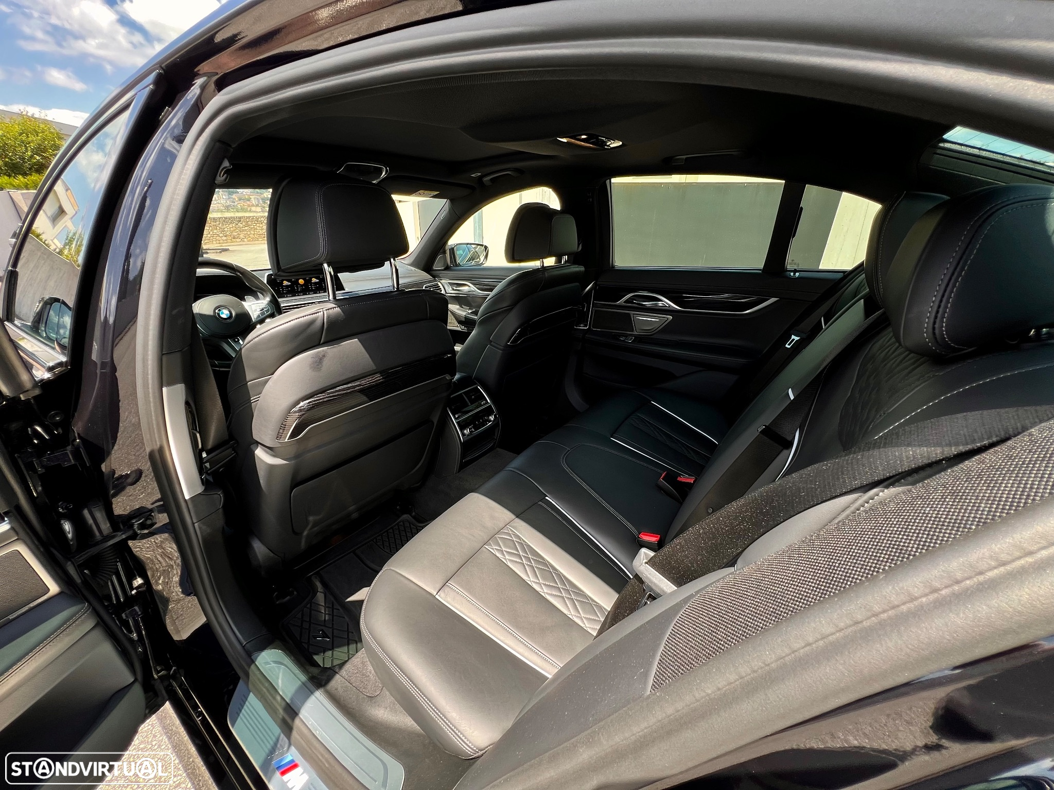 BMW 745 e iPerformance Pack M Auto - 17