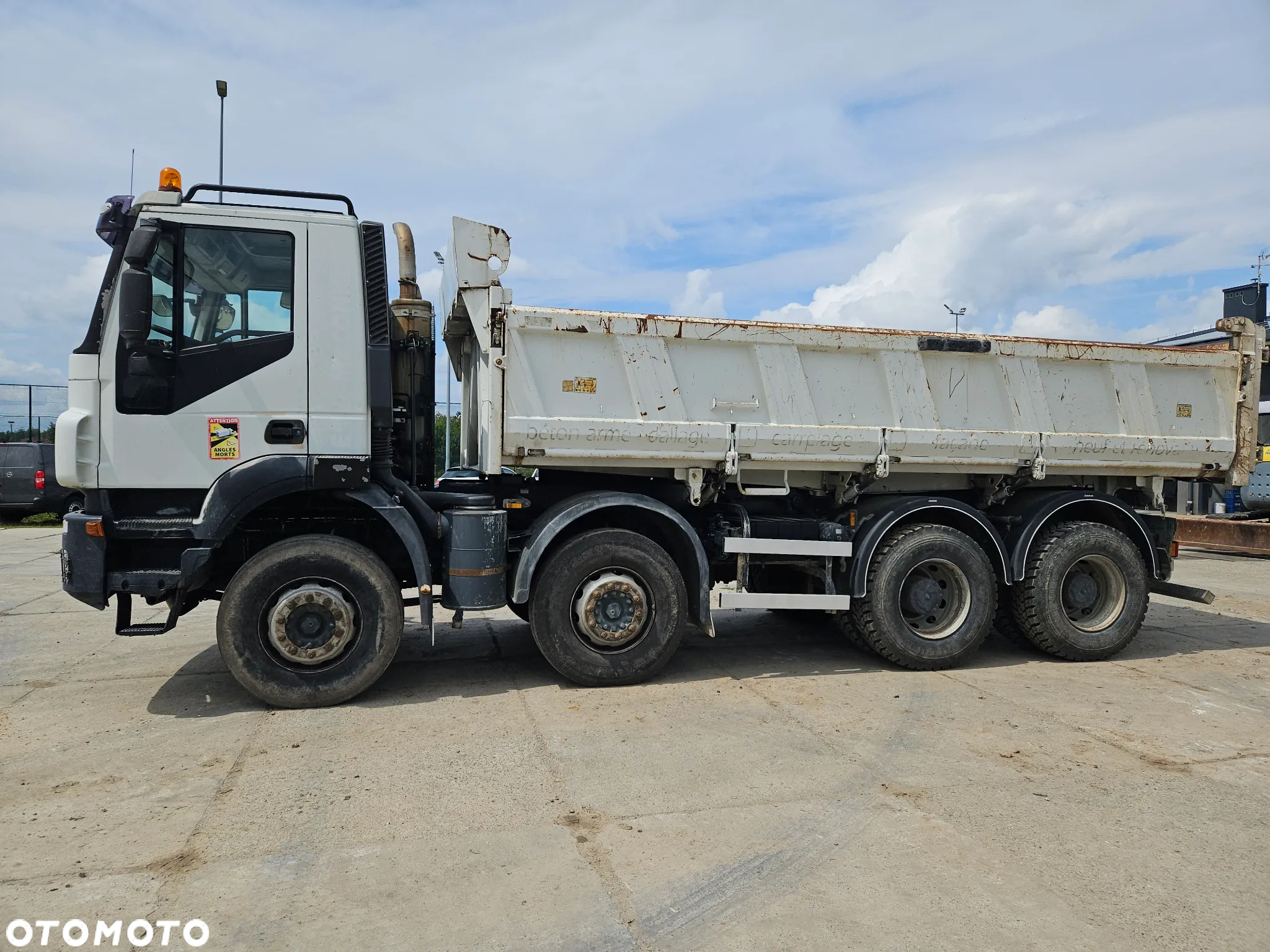 Iveco 440 - 4