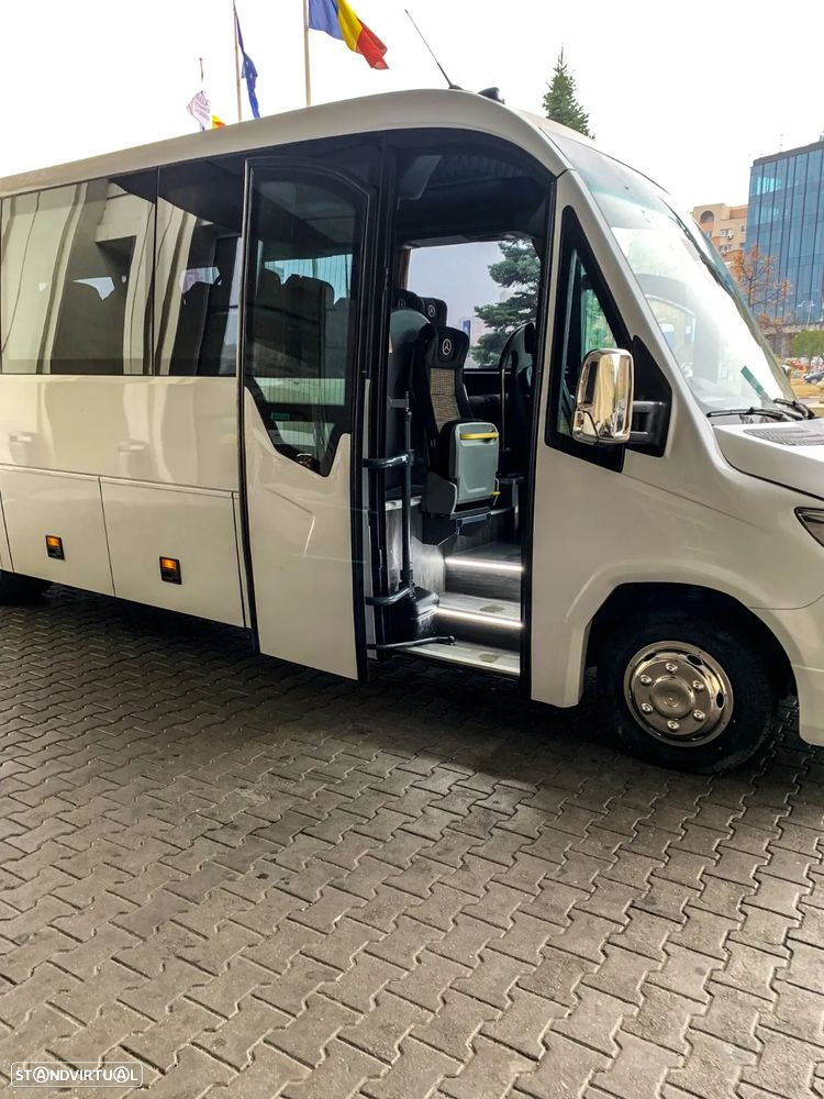 Mercedes Benz Sprinter 819 - 12