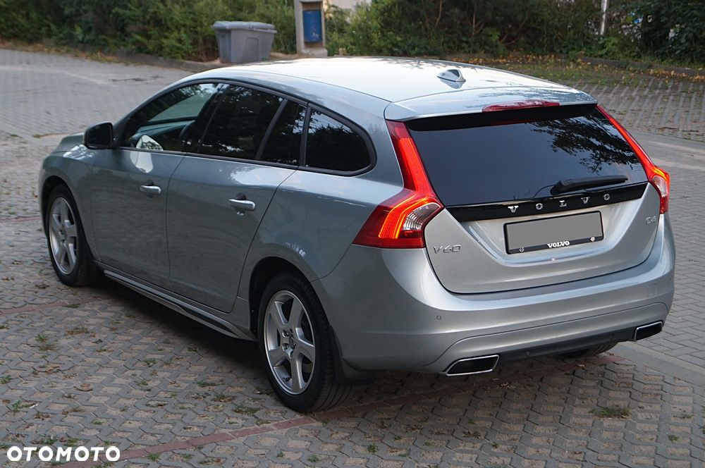 Volvo V60 D4 Geartronic Summum - 16