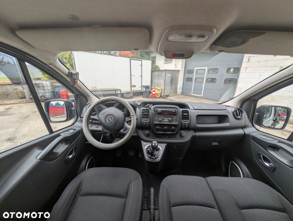 Opel Vivaro - 12