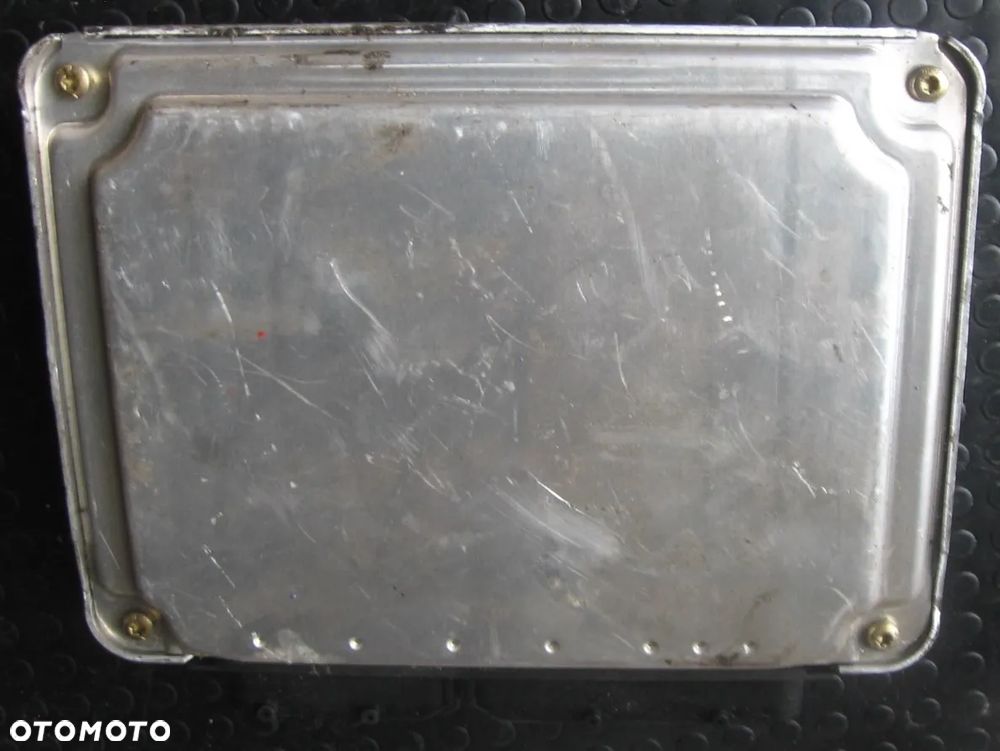 sterownik silnika PASSAT B5 2.3  066906032AT VOLKSWAGEN - 3