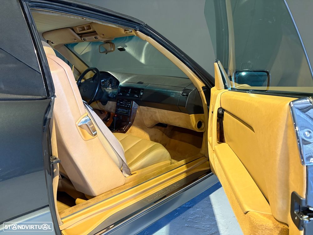 Mercedes-Benz SL 300 - 23