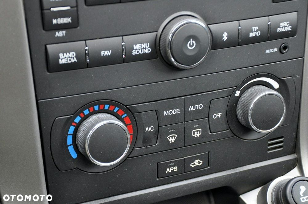 Chevrolet Captiva - 35