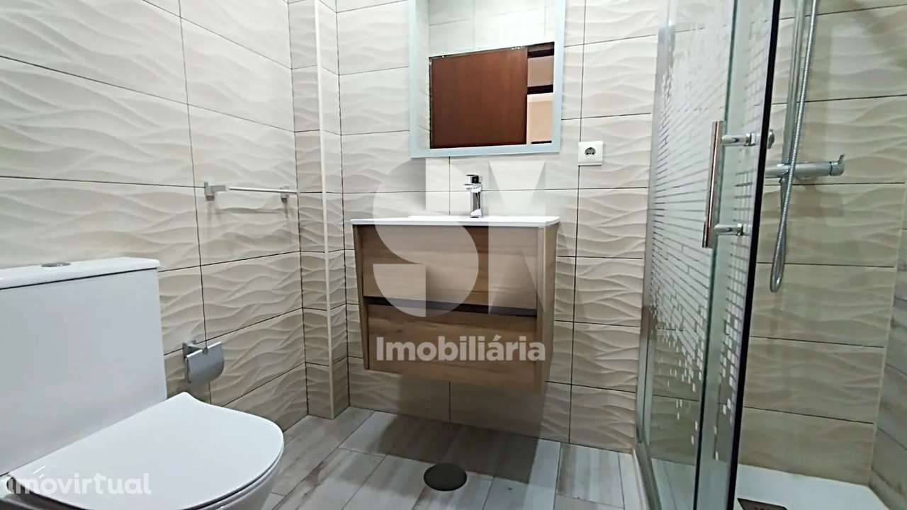 Andar Moradia T3 na Póvoa de Varzim – Localização de Excelência! - Grande imagem: 2/41