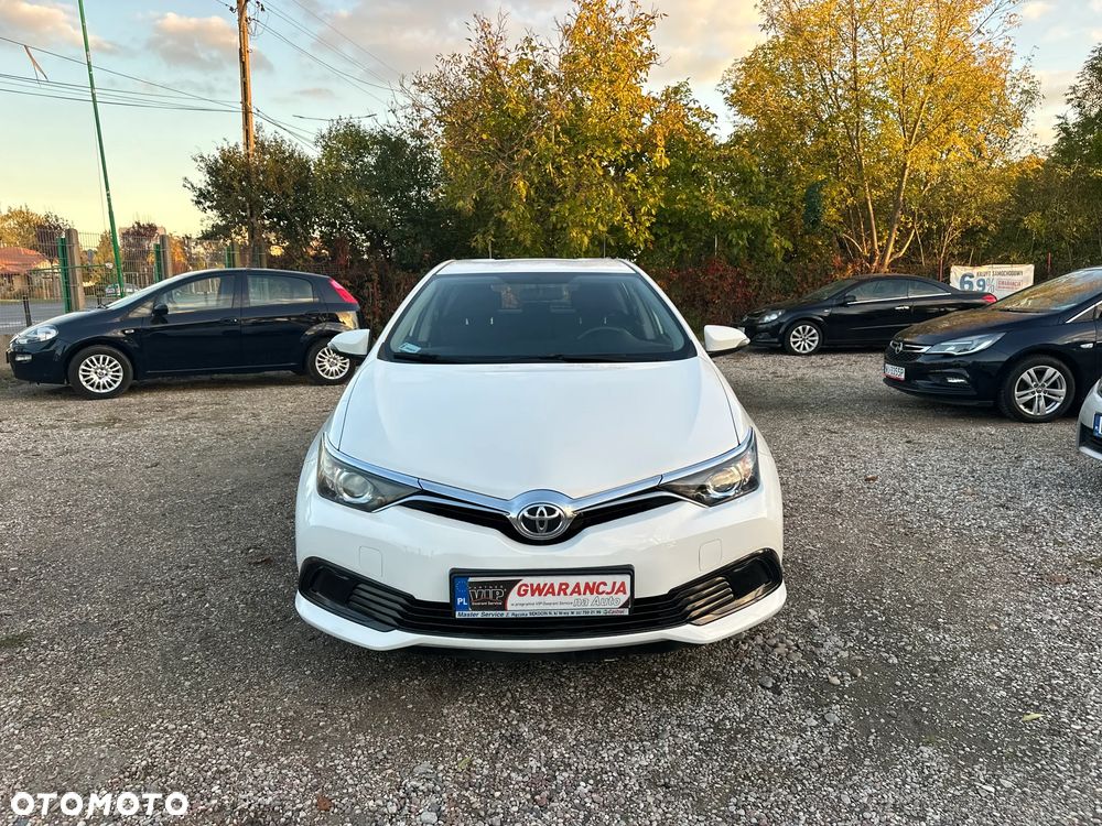 Toyota Auris 2016 photo 3