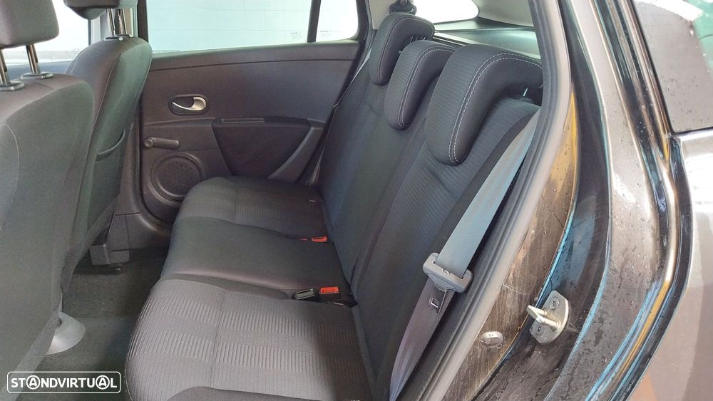 Renault Clio 1.5 dCi Dynamique S - 14