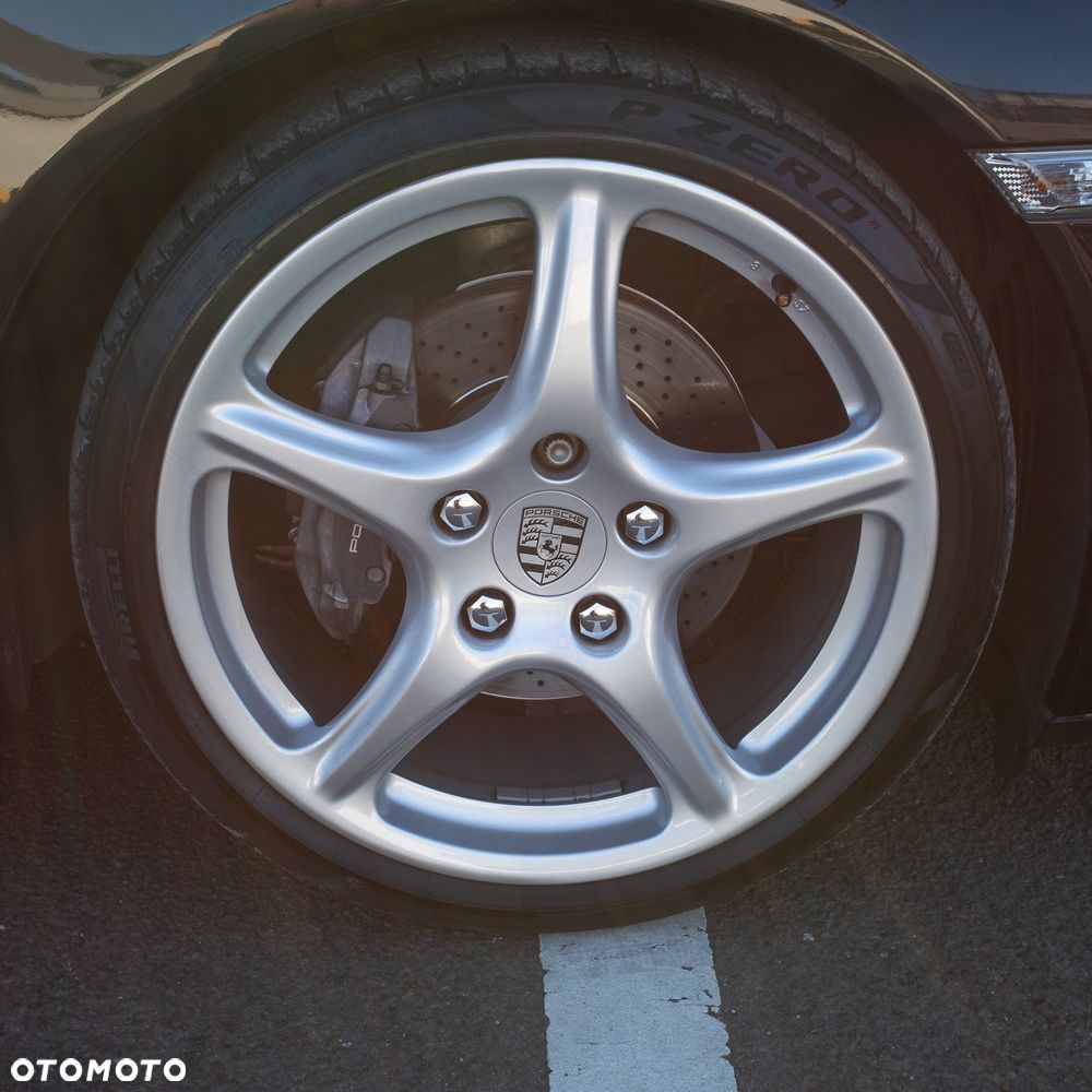 Porsche 911 Carrera - 17