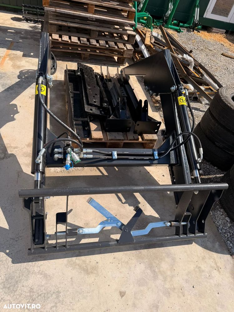 Terraking Incarcator frontal 700KG pentru UTB650 - 1