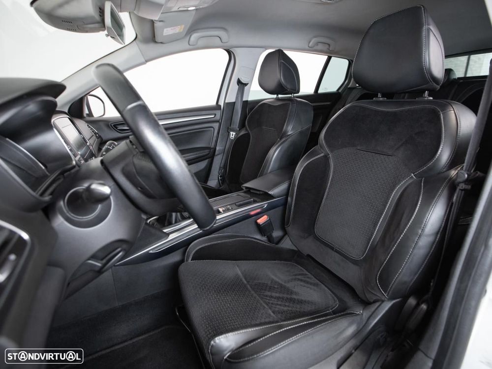 Renault Mégane Sport Tourer - 9