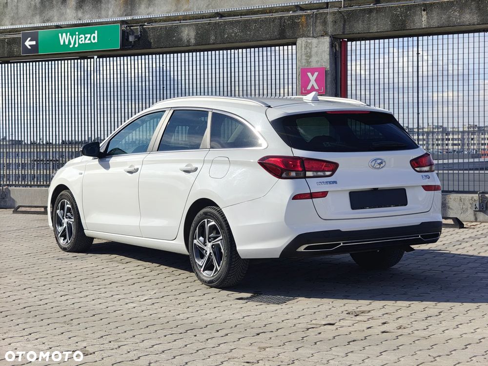 Hyundai i30 1.5 T-GDI 48V Smart - 4