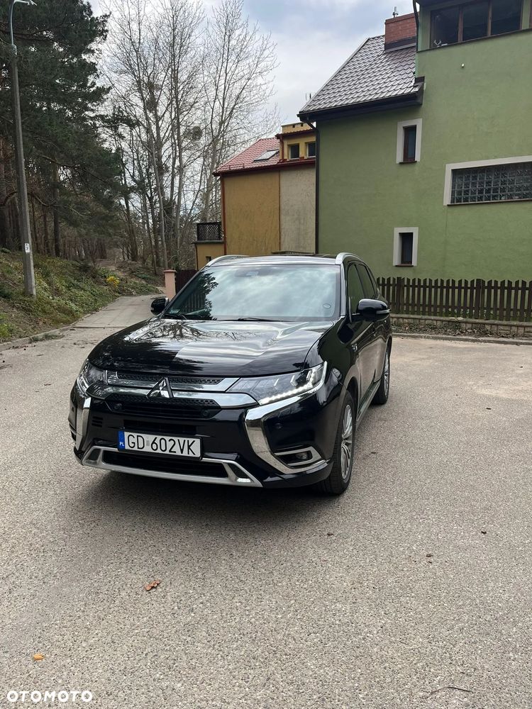 Mitsubishi Outlander Intense + - 2