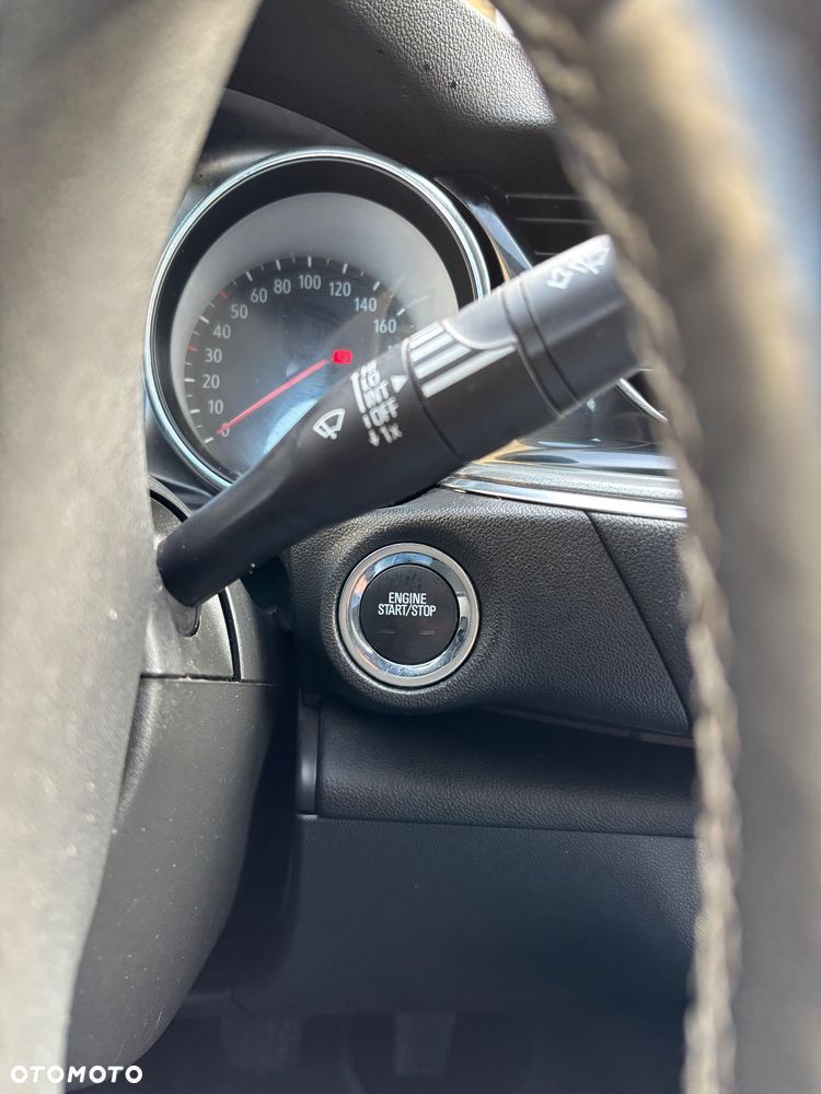 Opel Insignia 1.6 (118g) Business Innovation - 32