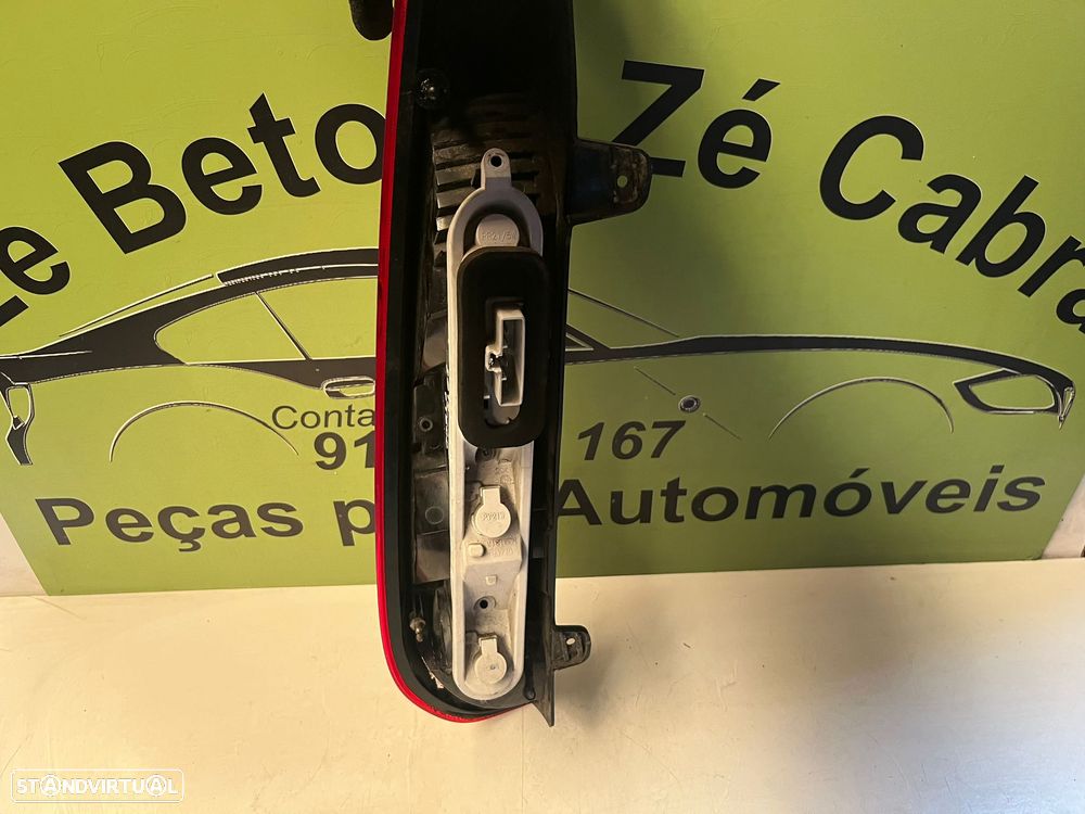 Ford Focus II Carrinha - FAROLIM DIREITO ESQUERDO - FT500 - 9