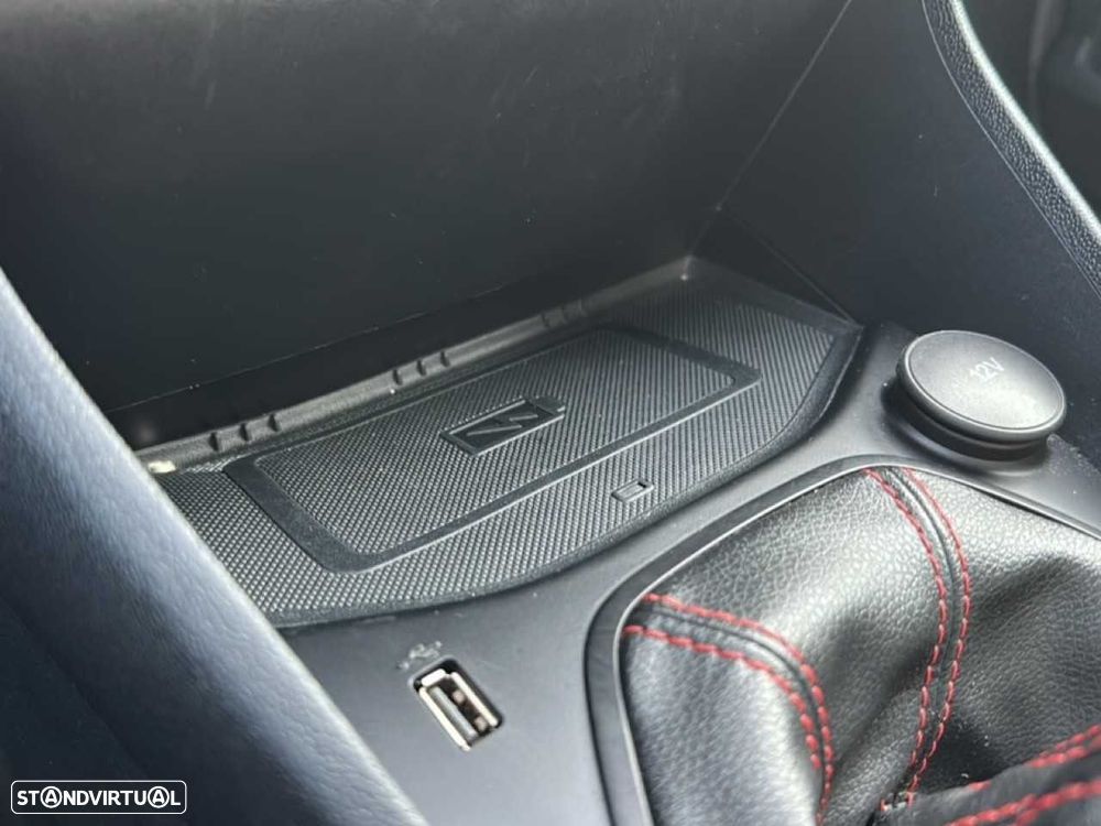 Ford Fiesta 1.0 EcoBoost ST-Line - 10