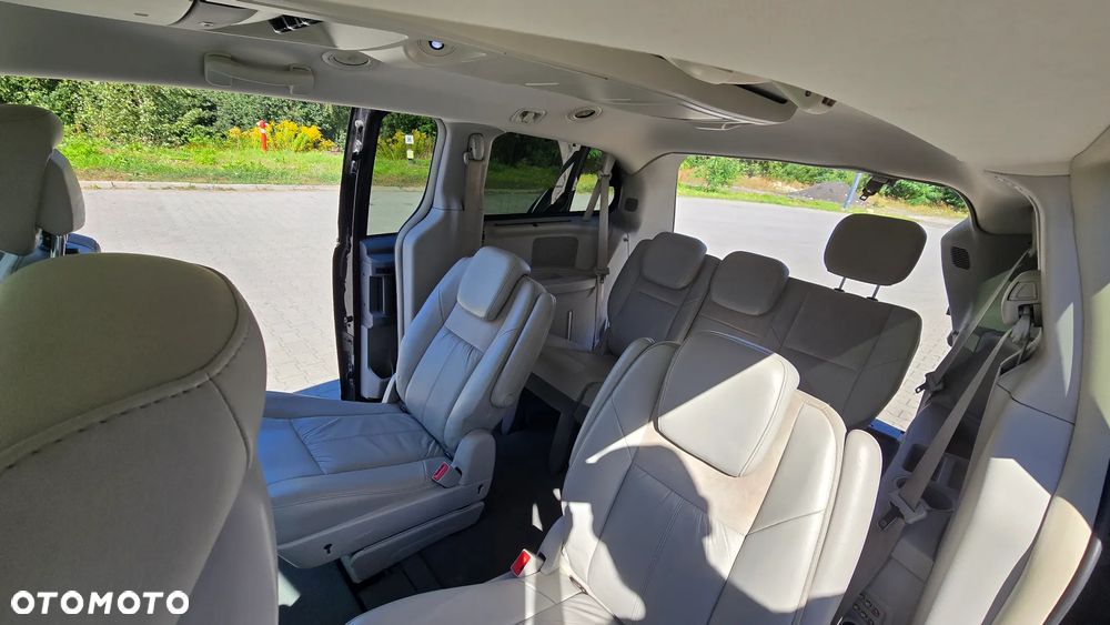 Chrysler Grand Voyager 2.8 CRD Limited - 20