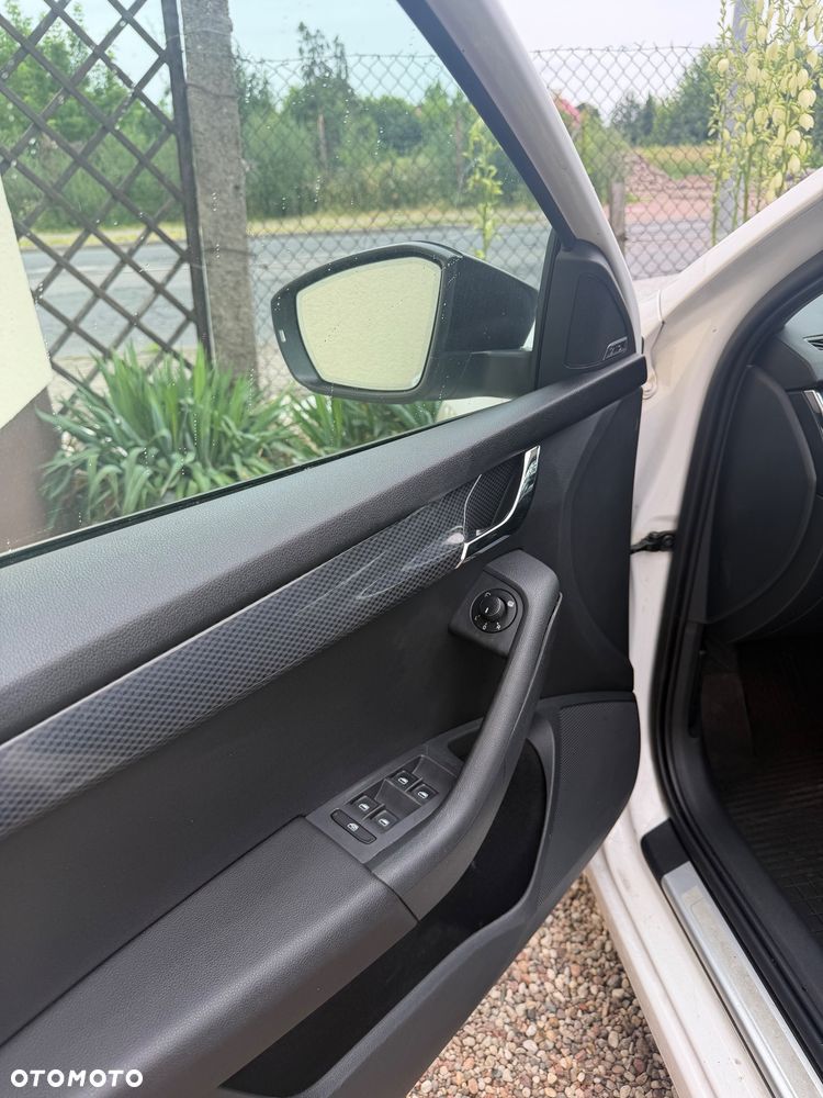 Skoda Octavia 2.0 TDI RS DSG - 16