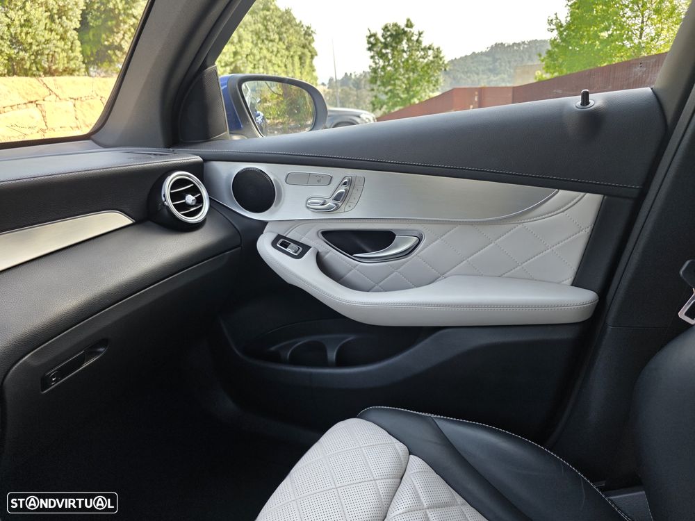 Mercedes-Benz GLC 350 e 4Matic 7G-TRONIC AMG Line - 32