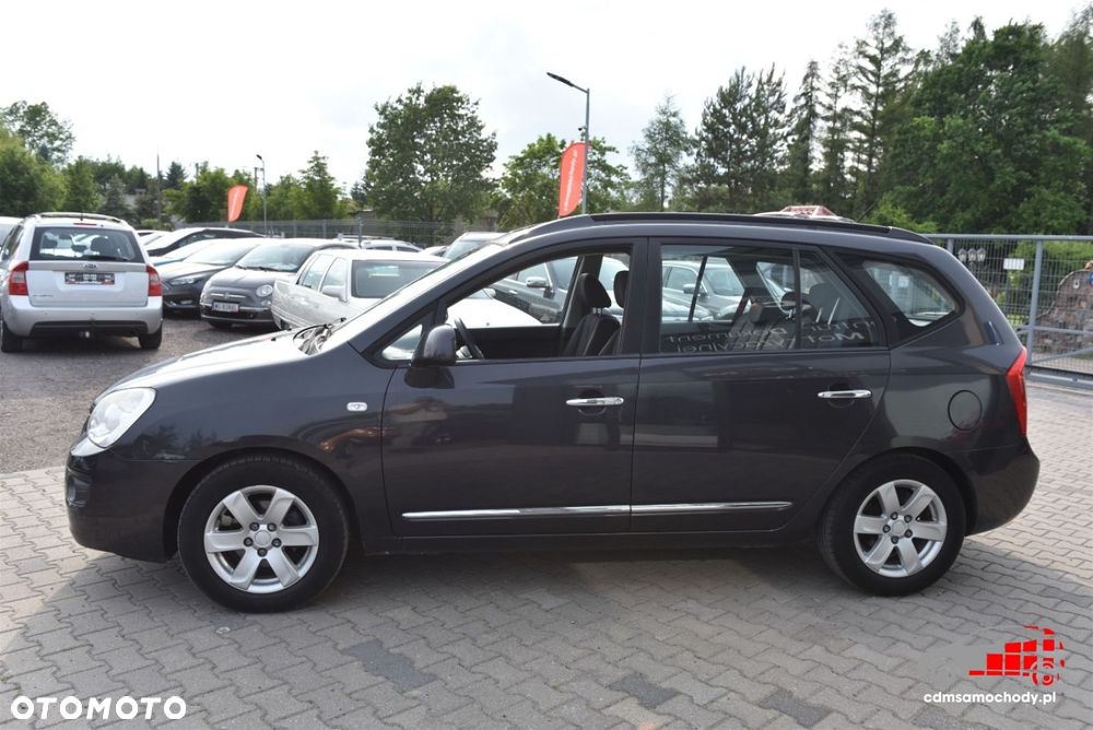 Kia Carens - 7