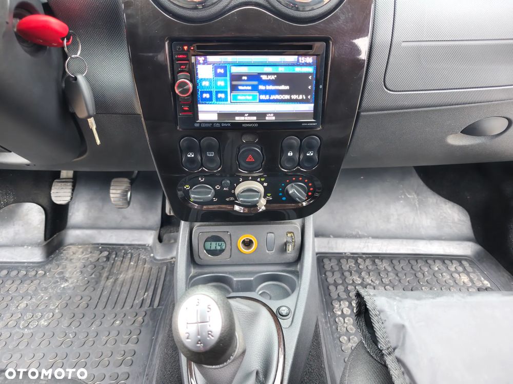 Dacia Duster 1.6 16V 4x2 Laureate - 16