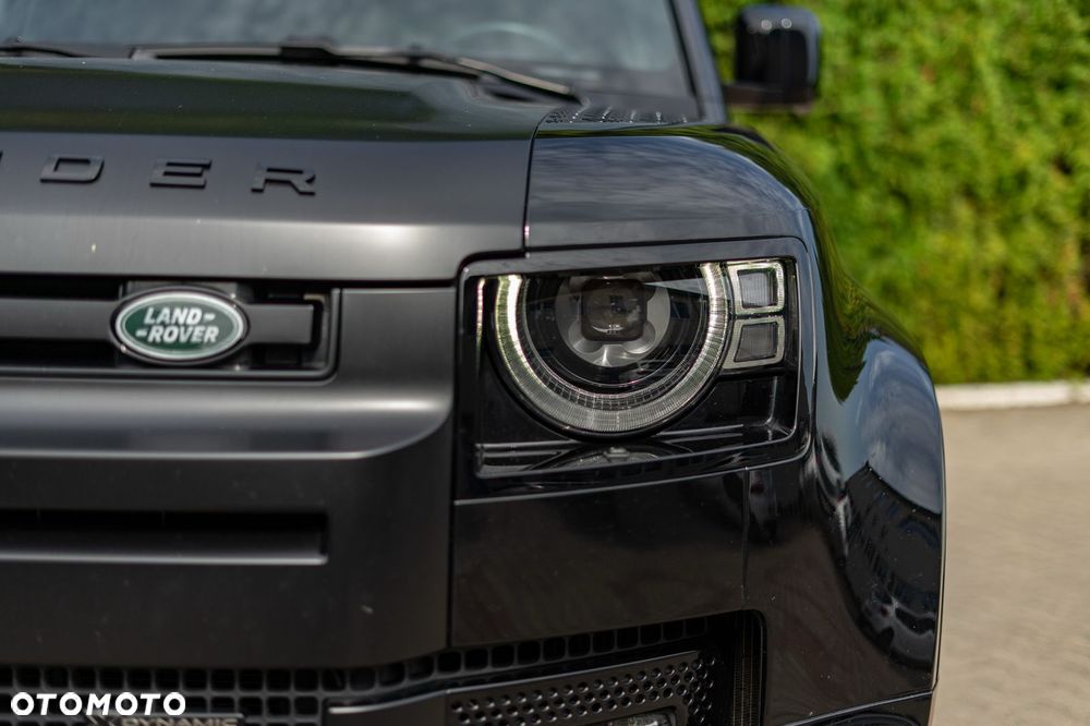 Land Rover Defender - 2