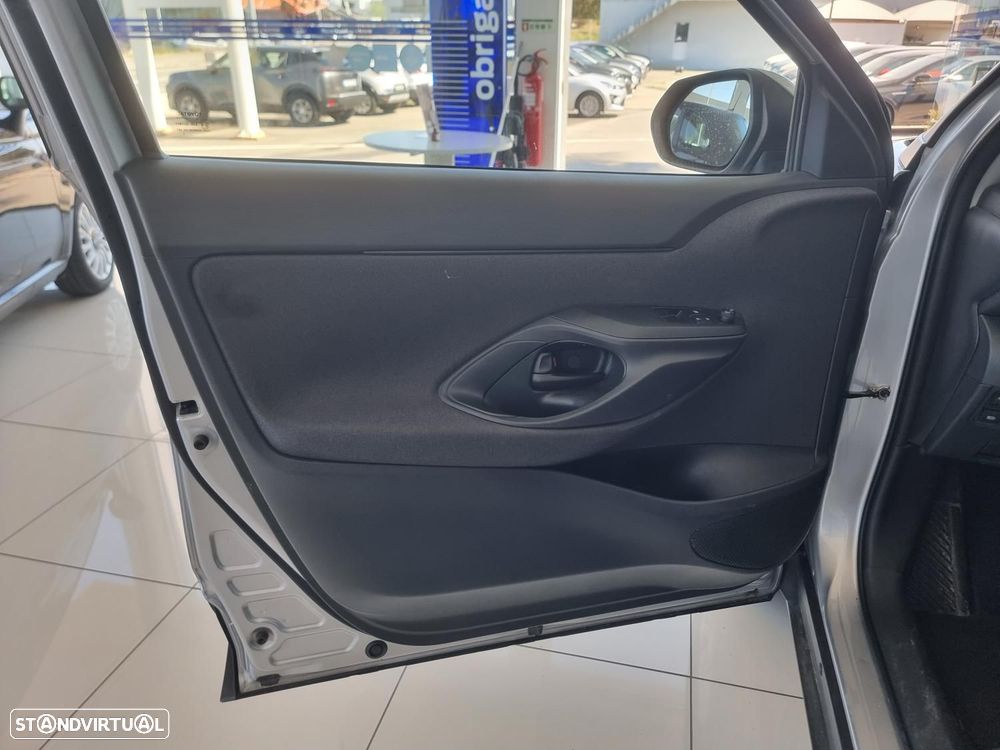 Toyota Yaris Cross 1.5 HDF Comfort - 17