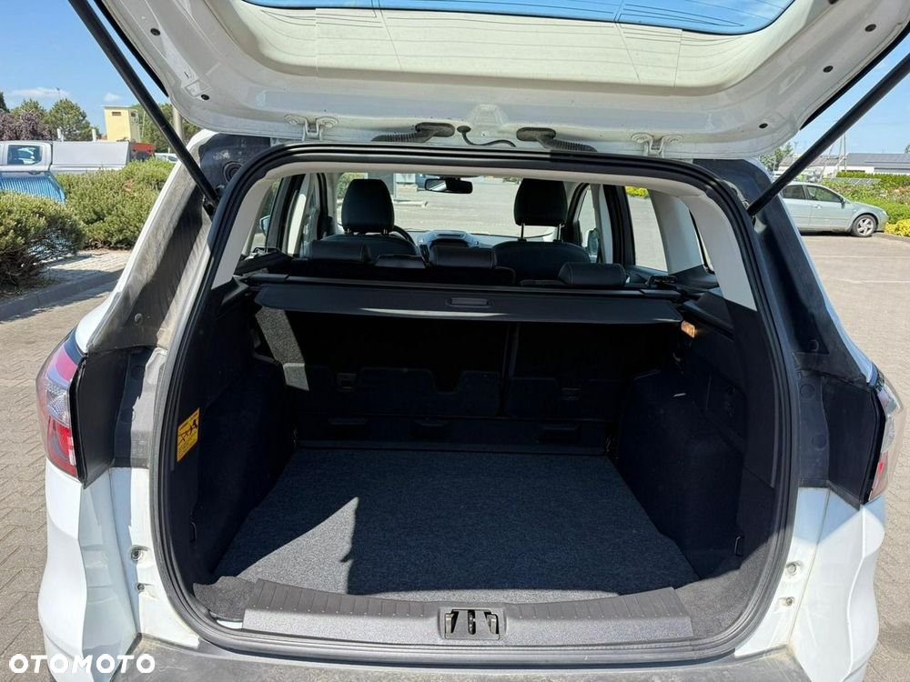 Ford Kuga - 31
