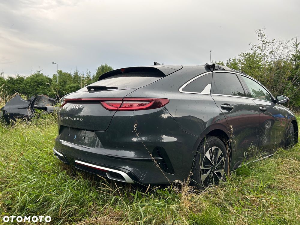 Kia ProCeed - 1