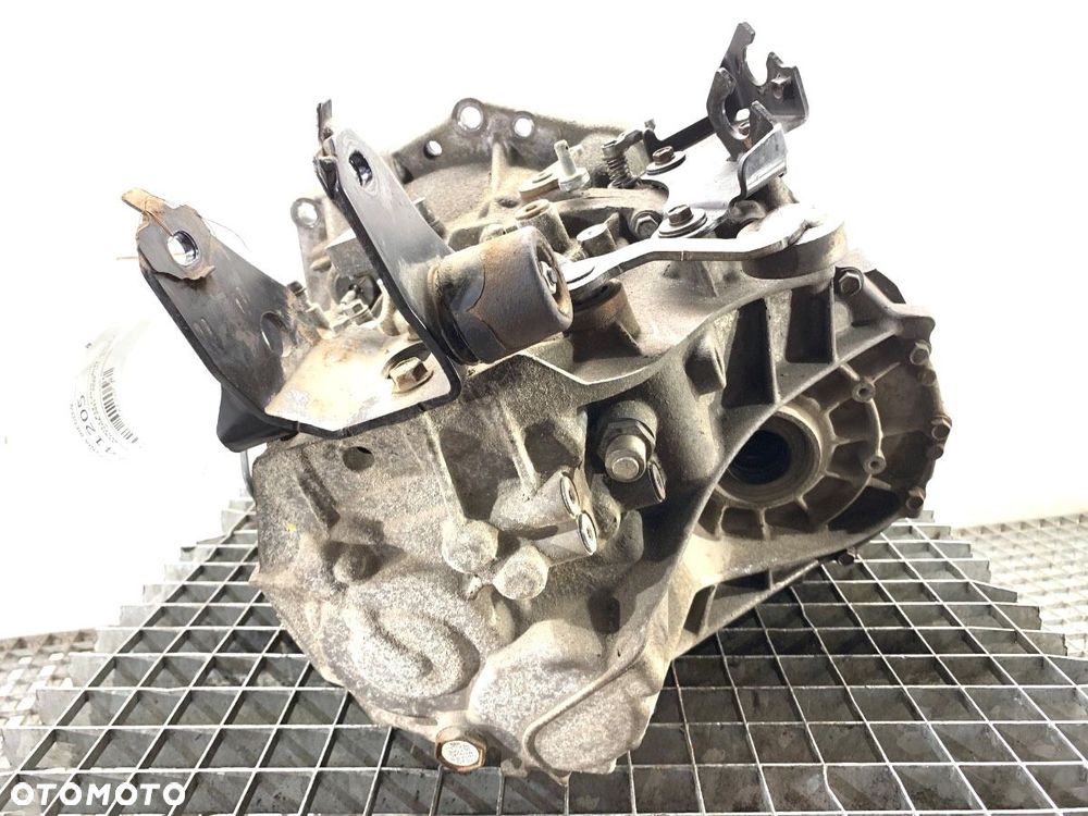 SKRZYNIA BIEGÓW - 1979.00 PLN - TOYOTA YARIS (_P13_) 2010 - 2022 1.3 (NSP130_) 73 kW [99 KM] - 3