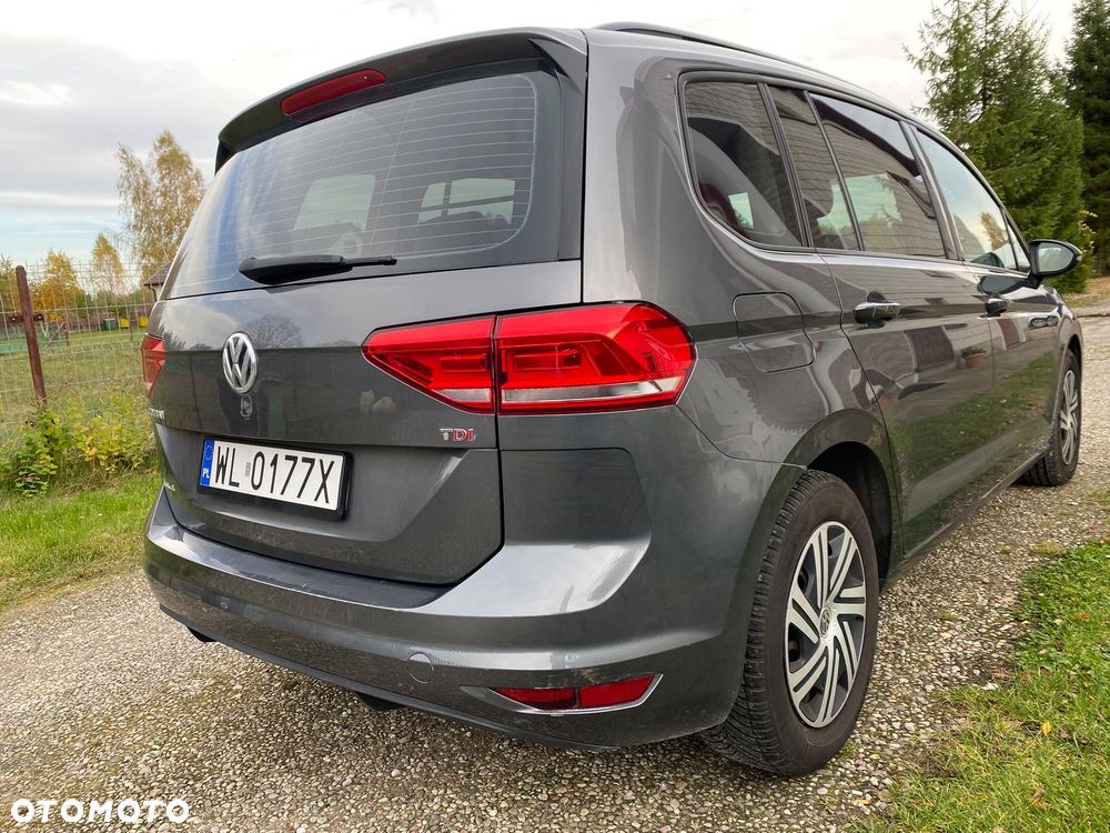 Volkswagen Touran 2017 photo 4