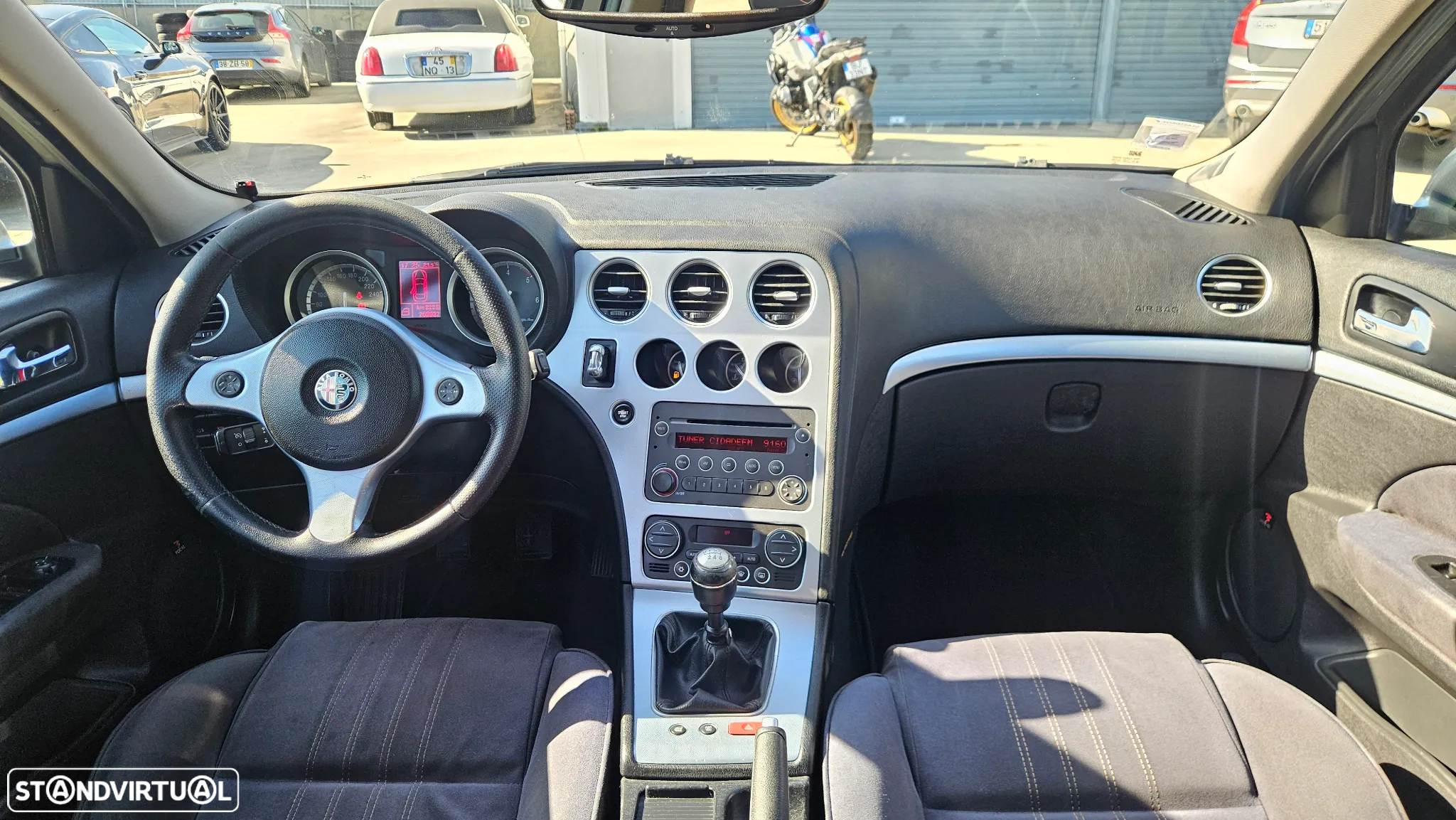 Alfa Romeo 159 Sportwagon 1.9 JTDm 16V Elegante - 14