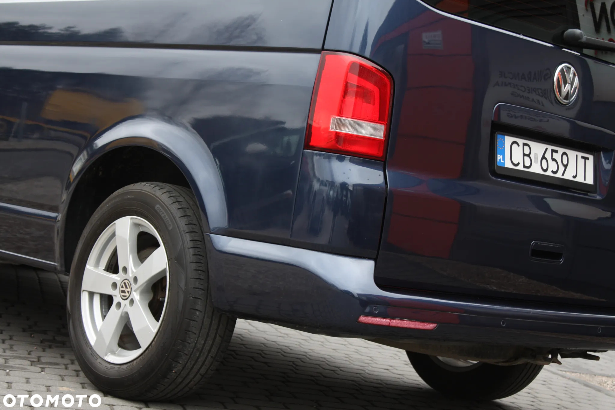 Volkswagen Caravelle - 14