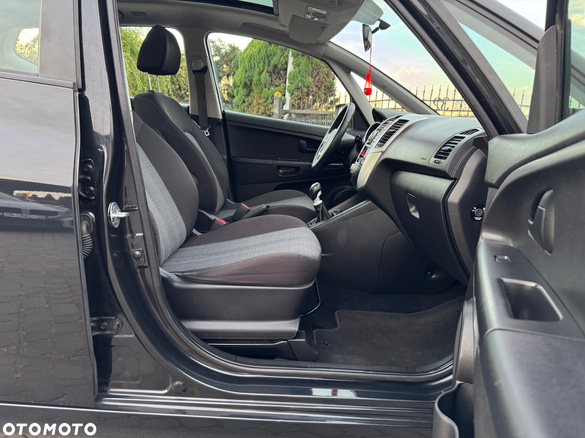Kia Venga 1.6 CVVT Black Collection - 14