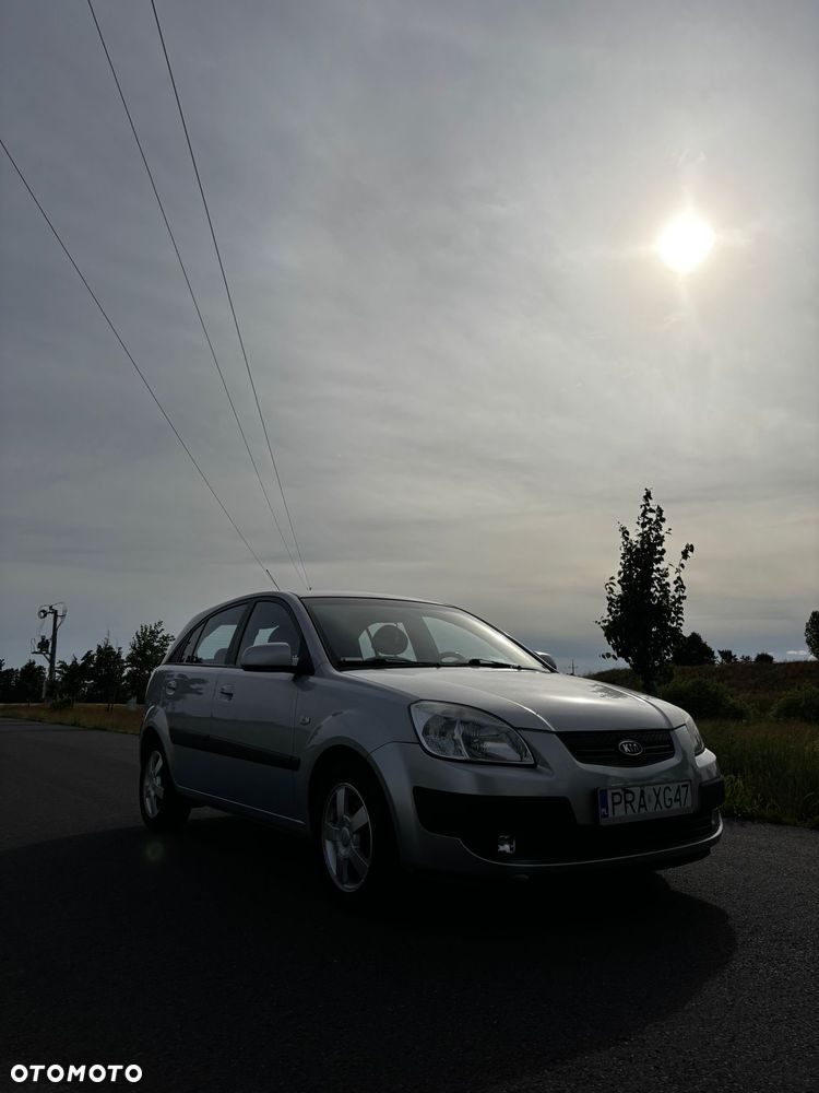 Kia Rio - 3