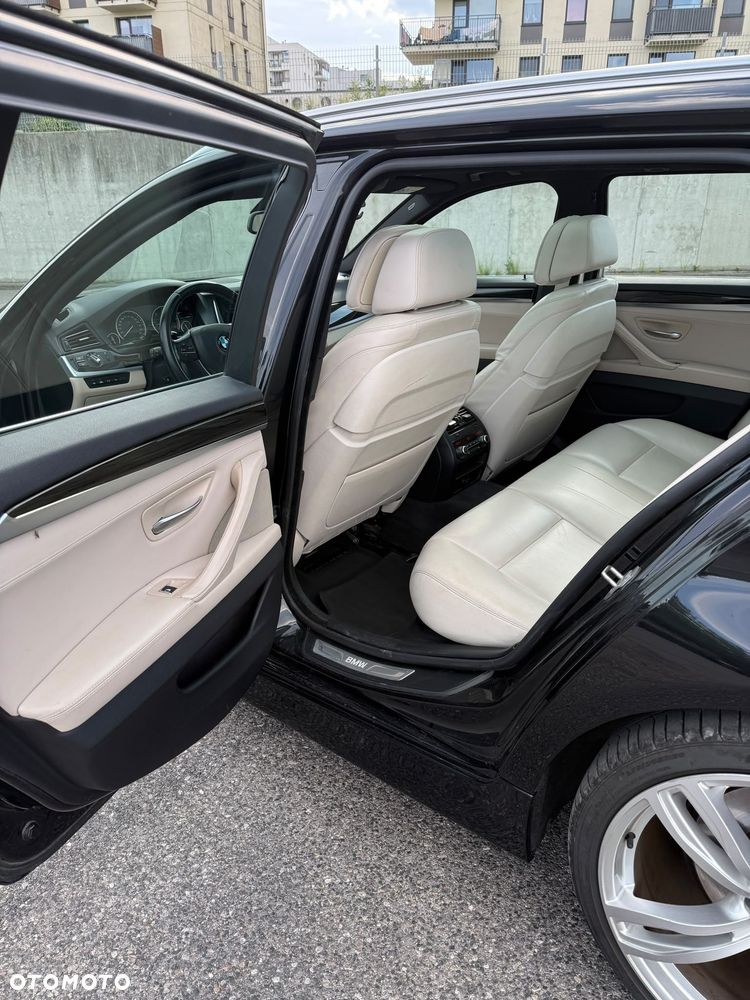 BMW Seria 5 530d xDrive Luxury Line - 13
