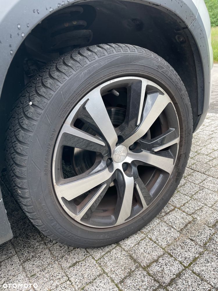 Peugeot 2008 1.2 PureTech GT Line S&S - 19