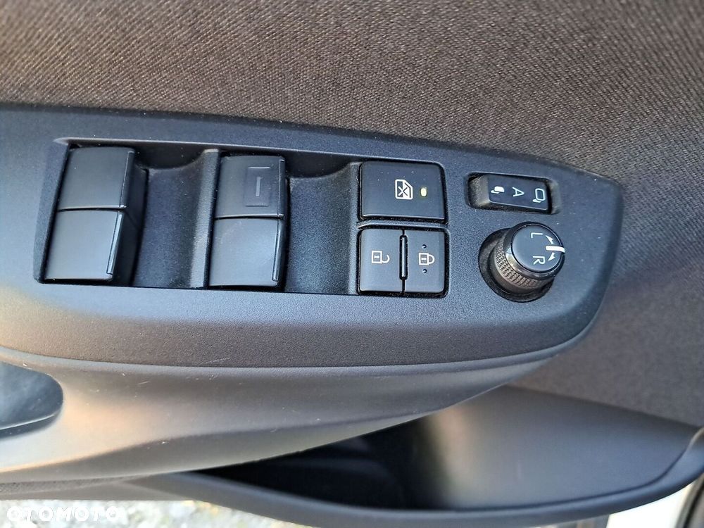 Toyota Yaris Cross Hybrid 1.5 Comfort 4x4 - 13