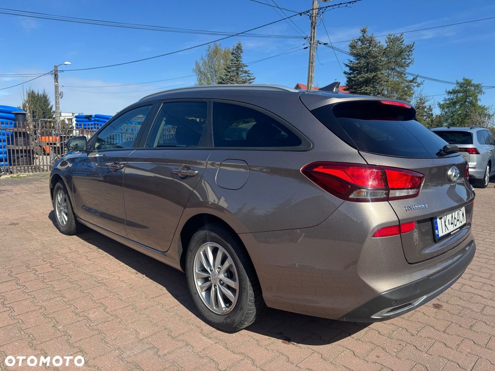 Hyundai i30 1.5 DPI Classic + - 3