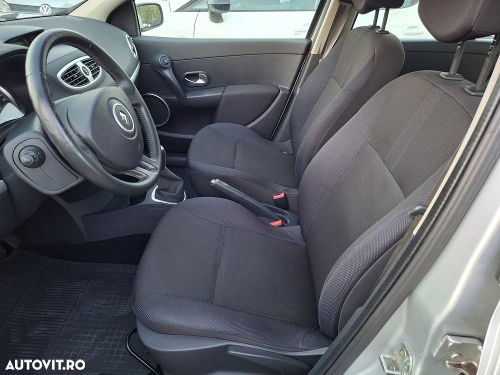 Renault Clio - 7