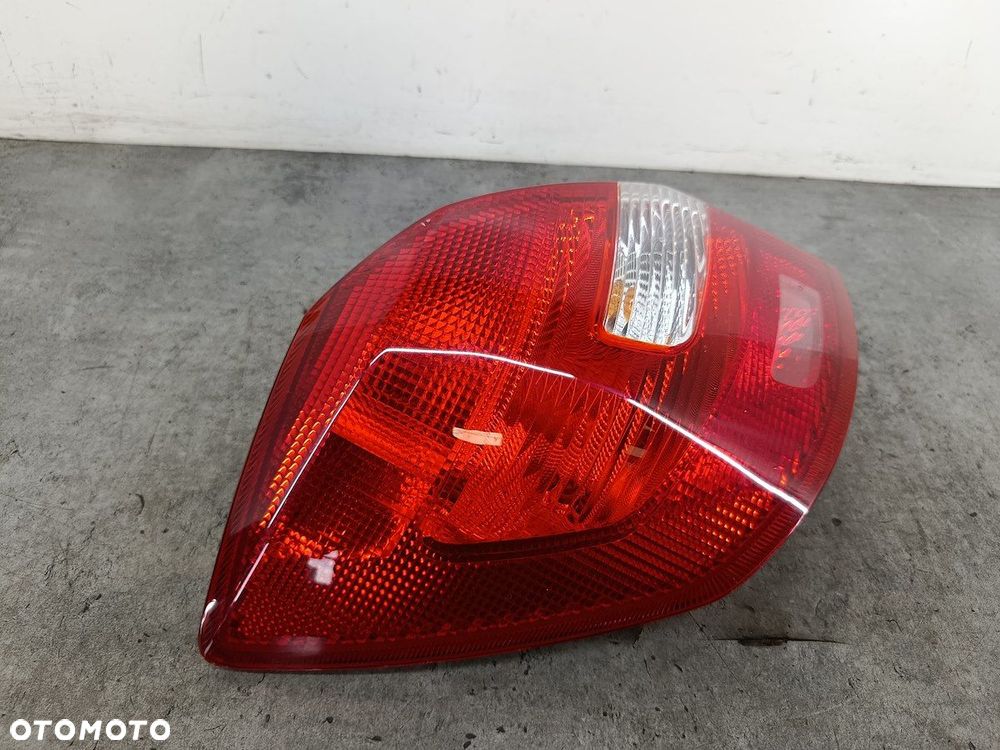 LAMPA TYLNA LEWA SKODA FABIA II 11-C268 TYC HATCHBACK - 2