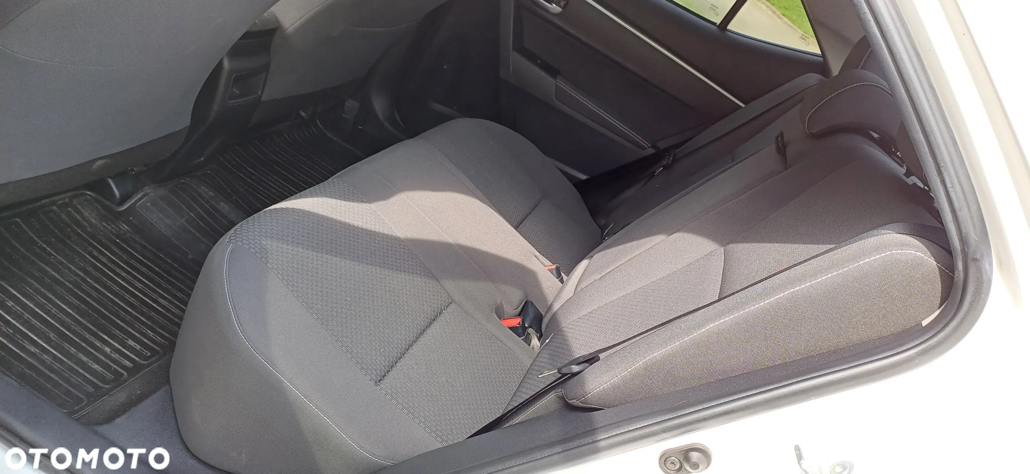Toyota Corolla 1.6 Executive - 9