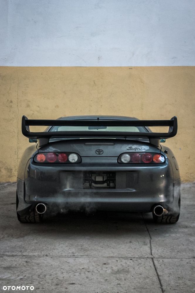 Toyota Supra - 8