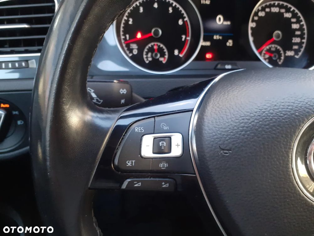 Volkswagen Golf 1.5 TSI BMT Comfortline - 12