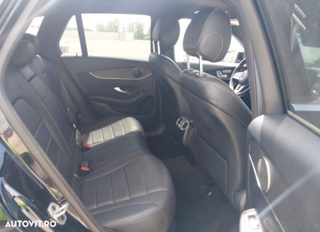 Mercedes-Benz GLC 300 4MATIC 9G-TRONIC - 8