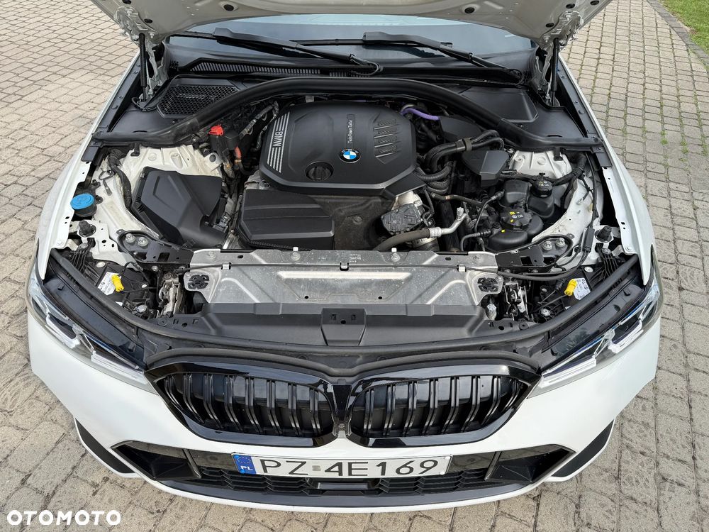 BMW Seria 3 320d xDrive mHEV M Sport sport - 12