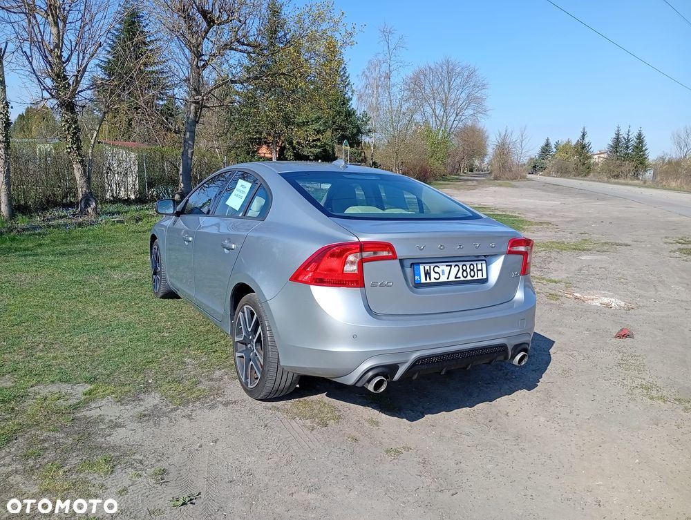 Volvo S60 T5 Geartronic Momentum - 5